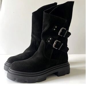 Le Petite Black Suede Buckle Boots size US 8 military style made in Italy